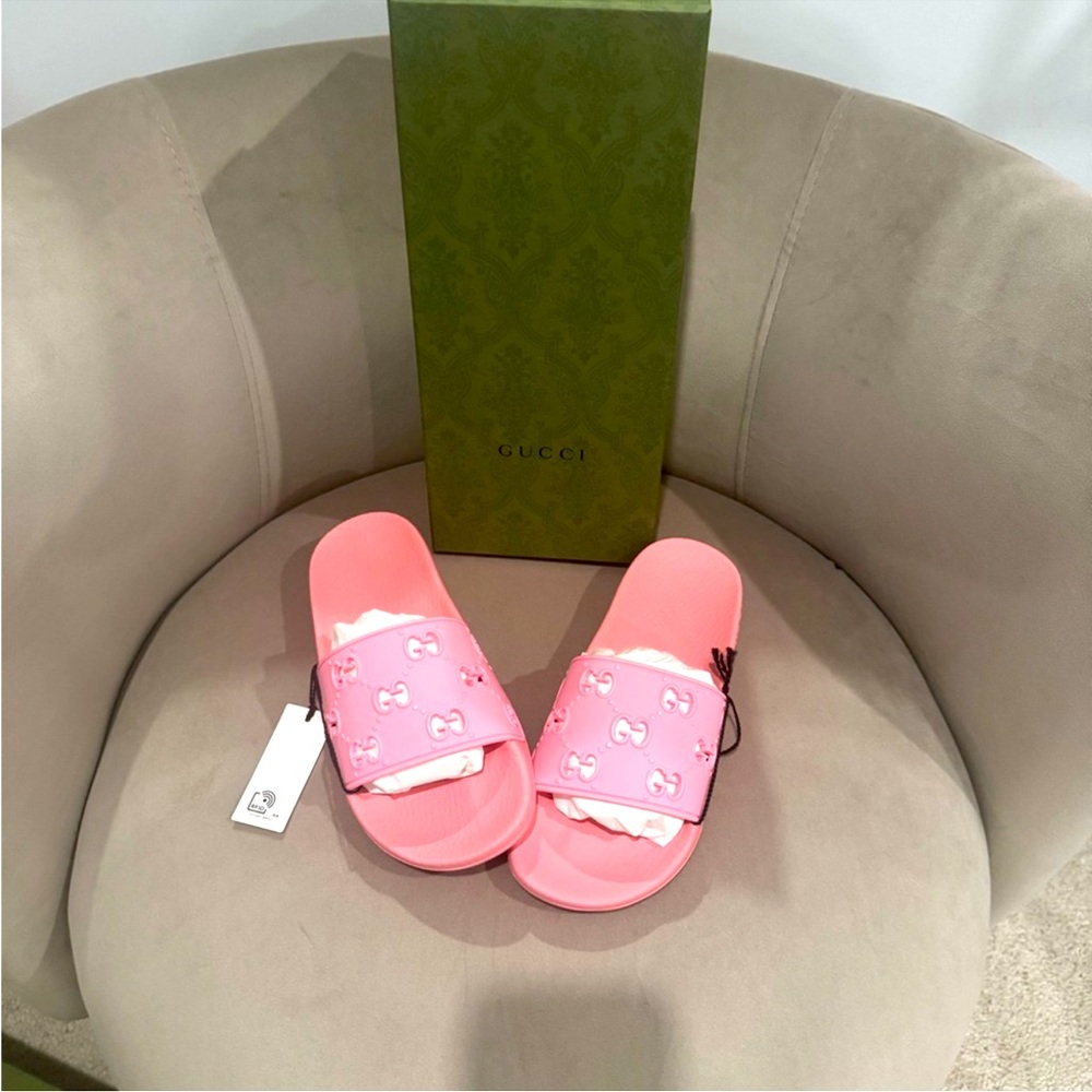 Gucci Vibrant Pink Slides